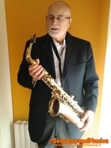 SASSOFONISTA SAX TENORE